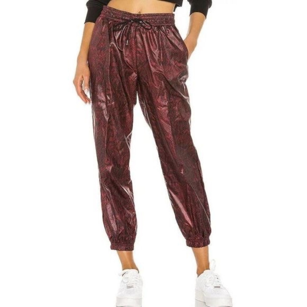 Nike NWT! Red/ Black Python Nylon Athletic Workout Running Jogger Size M